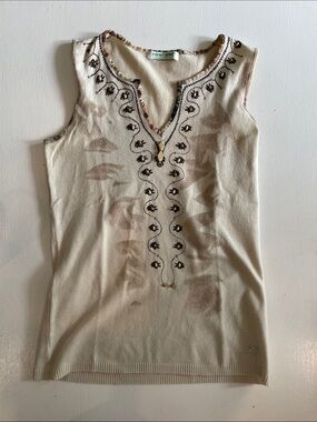 Point Zero Y2K Cream Embroidered Sleeveless Knit Top with Tan Accents